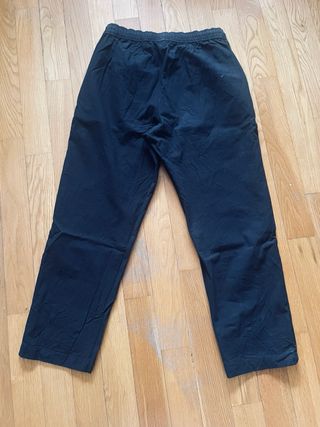 Pantalón negro casual