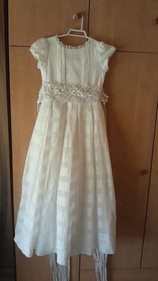 Vestido de comunión beige