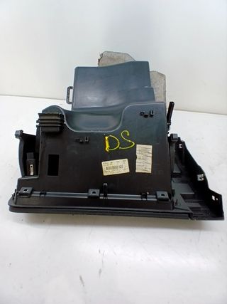 GUANTERA SKODA RAPID 749417