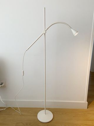 Lámpara de pie Ikea Nävlinge