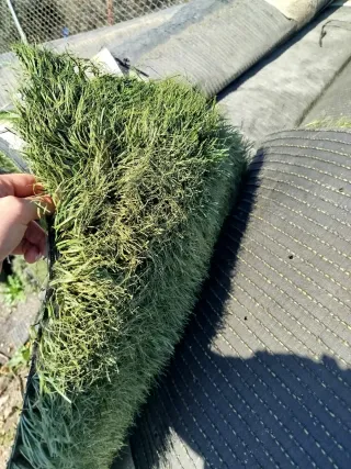 Césped artificial en rollo