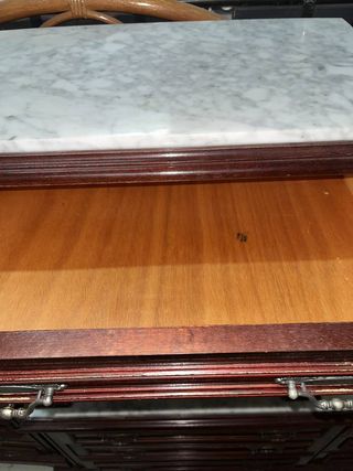 CÓMODA Y 2 MESITAS DE NOCHE