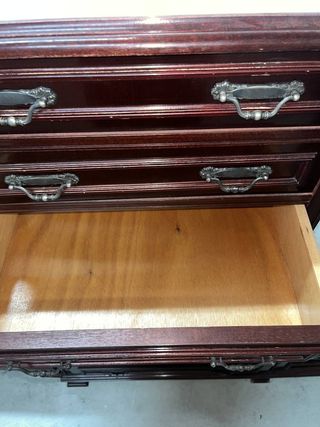 CÓMODA Y 2 MESITAS DE NOCHE