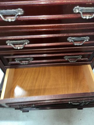 CÓMODA Y 2 MESITAS DE NOCHE