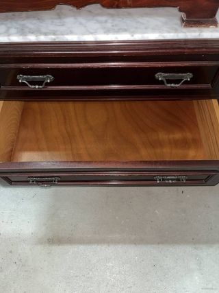 CÓMODA Y 2 MESITAS DE NOCHE