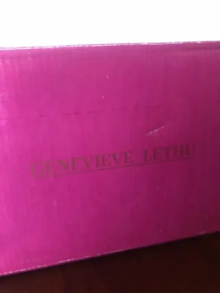 Set 6 saleros cerámica blanca y cucharas doradas