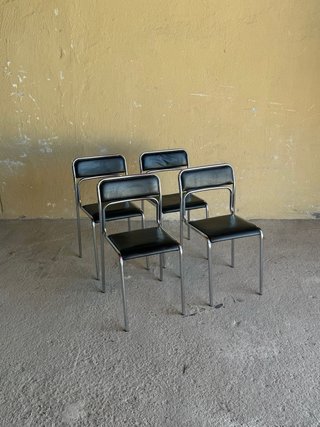 Sillas apilables estilo Bauhaus