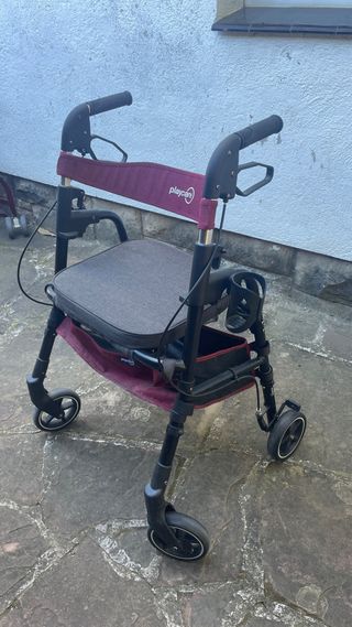 Andador PLAYCARE con asiento y cesta