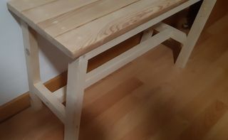 Banco de madera rústico
