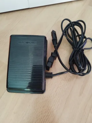 Máquina de coser Singer 2250