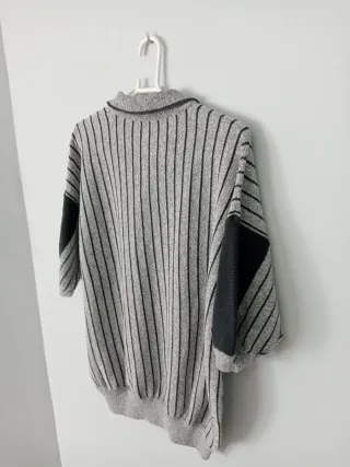 Camisa polo manga corta rayas gris y negro