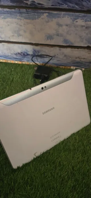 Xiaomi Poco F2 proo Negro y tablet Samsung