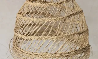 Lámpara de esparto artesanal