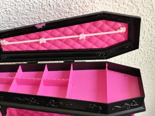 Ataúd Draculaura Monster High