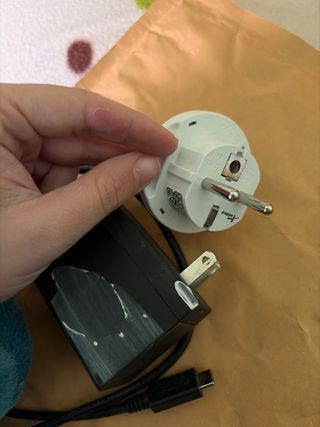 Nintendo Switch con funda y cargador