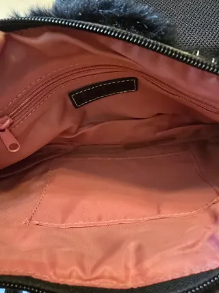 Borsetta in pelliccia sintetica nera nuova