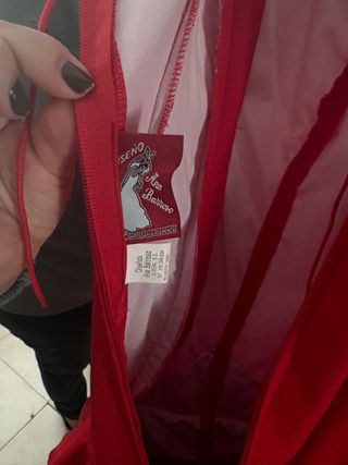 Traje de flamenca rojo con encaje