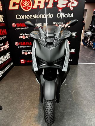 Yamaha XMAX 300 Tech MAX