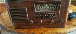 Radio Westinghouse Madera Curva