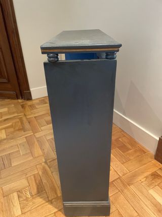 Cubre radiador azul con flor dorada