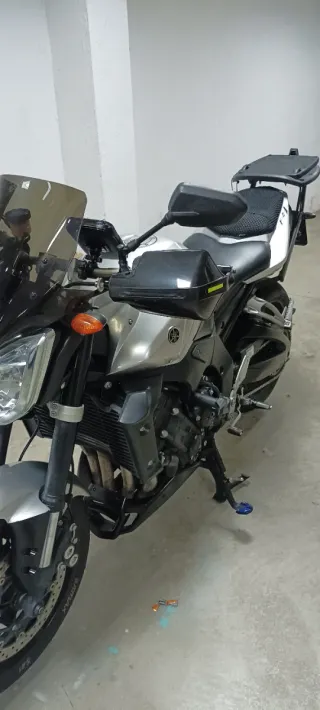 Yamaha FZ1 N Naked Moto