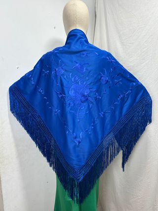 Manton Flamenco Bordado Flor Azul
