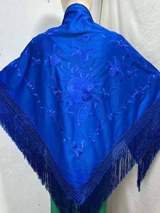 Manton Flamenco Bordado Flor Azul