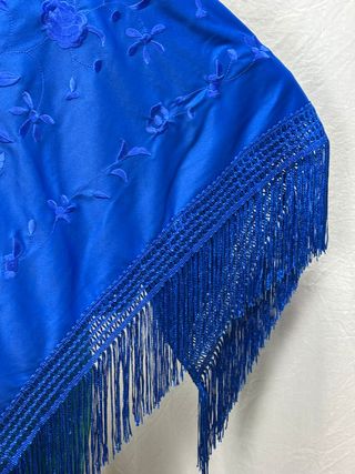 Manton Flamenco Bordado Flor Azul