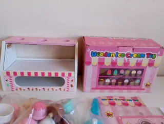 Heladería de madera Montessori