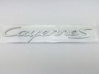 EMBLEMA TRASERO PORSCHE CAYENNE PLATA O NEGRO