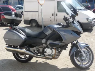 Honda Deauville 700 ABS Gris