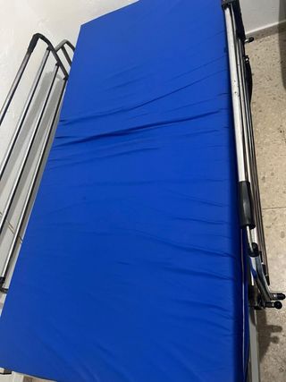 Cama articulada con colchón lavable