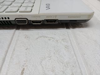 Portatil Sony Vaio VPCEB3J1E (1812)