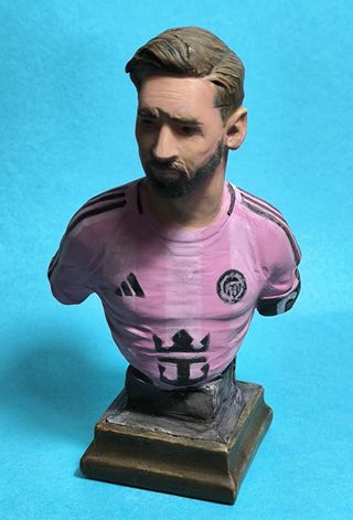Figura Messi Pintada a Mano