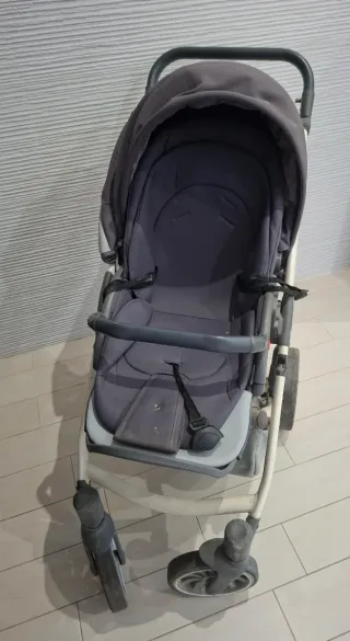 Carro de bebé Abex Sport gris y blanco