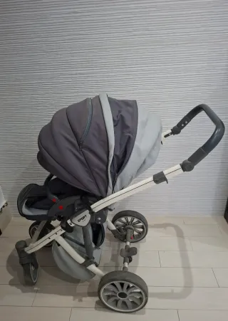 Carro de bebé Abex Sport gris y blanco