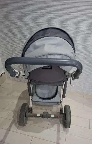 Carro de bebé Abex Sport gris y blanco