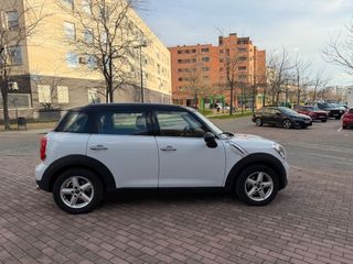 MINI Countryman DIESEL 1.6 90 CV 5 PUERTAS