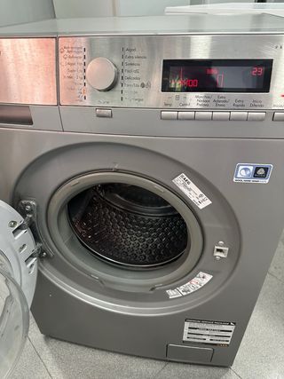 Lavadora AEG 8 kg PROTEX semi nueva