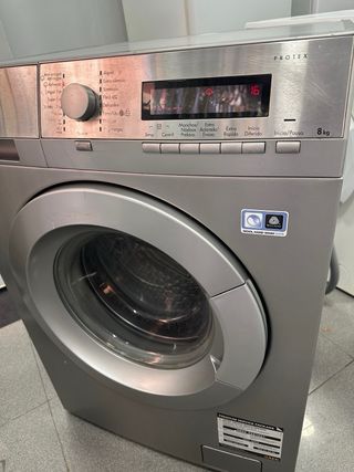 Lavadora AEG 8 kg PROTEX semi nueva