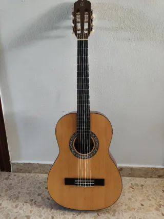 Guitarra Clásica Admira Alba 3/4