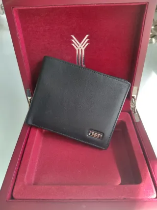 Cartera de piel Yanko negra sin estrenar