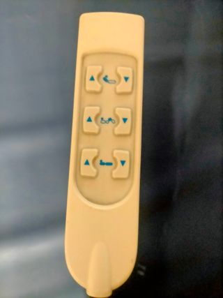 Alquilo cama articulada motorizada para enfermos