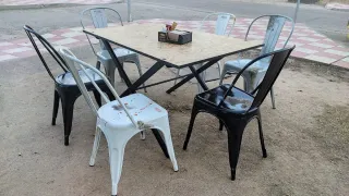 Sillas tipo Tolix Metal (Negras, blancas y grises)