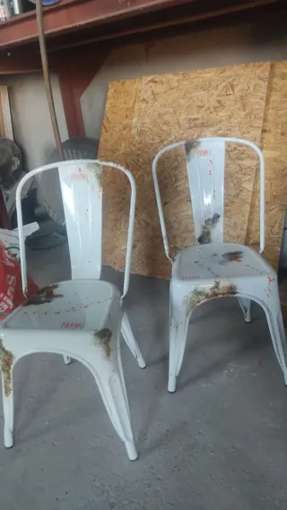 Sillas tipo Tolix Metal (Negras, blancas y grises)