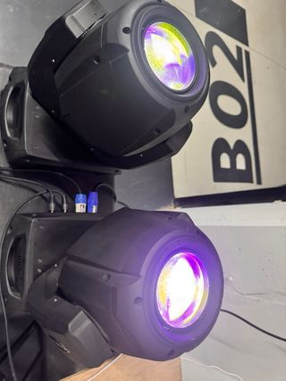 2 Cabezas Móviles LED Beam Prisma