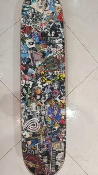 Skate con diseño collage