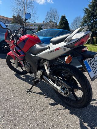 Honda CBR125R