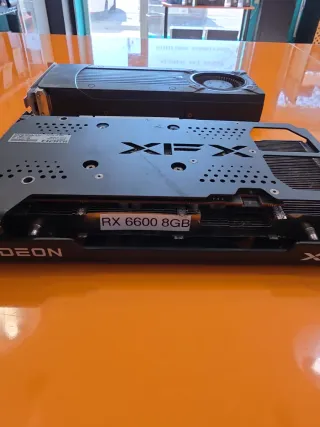Gráfica XFX Radeon RX 6600 8GB + nvidia 750