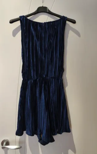 Mono corto sin mangas de terciopelo